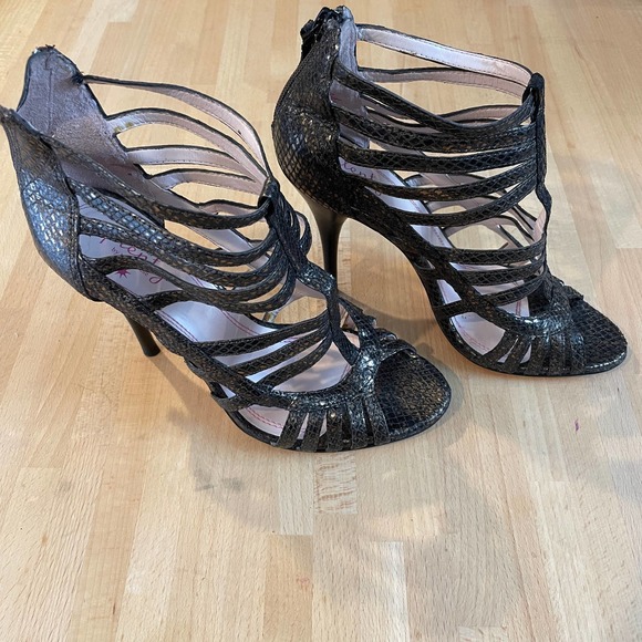 Plenty by Tracy Reese Bronze Snakeskin Strappy Sandals - Picture 2 of 8